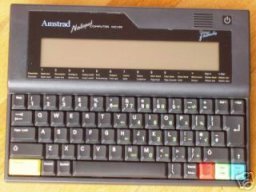 Amstrad NC100 Notepad Computer - selve enheden 1/2 (<a href='https://www.playright.dk/samler/ret-samlerobjektbillede/253'>Ret</a>)