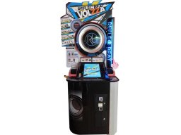 Reflec Beat: Volzza (ARC)   © Konami 2015    2/2