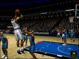 NBA Inside Drive 2002   © Microsoft Game Studios 2002   (XBX)    2/3