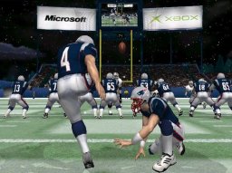 NFL Fever 2003 (XBX)   © Microsoft Game Studios 2002    1/4