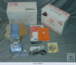 Dreamcast Pearl Blue   © Sega 2001   (DC)    5/6