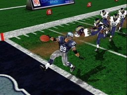 NFL Blitz 2001 (PS1)   © Midway 2000    3/3