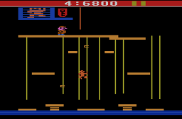 Donkey Kong Jr.   © Atari (1972) 1982   (2600)    2/3