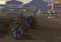 MTX Mototrax (XBX)   © Activision 2004    4/4