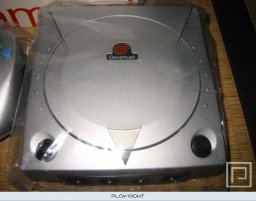 Dreamcast Metallic Silver   © Sega 2001   (DC)    3/5