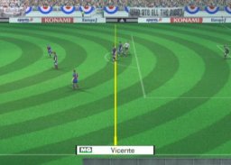 Pro Evolution Soccer 4 (XBX)   © Konami 2004    1/2
