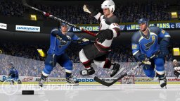 NHL Slapshot (WII)   © EA 2010    2/4