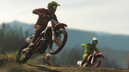 MXGP2: The Official Motocross Game: Compact (PS4)   © Milestone S.r.l. 2016    2/3