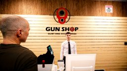 <a href='https://www.playright.dk/info/titel/gun-shop-dealer-simulator'>Gun Shop Dealer Simulator</a>    35/99