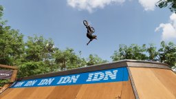 BMX Streets (XBXS) &nbsp; &copy; Mash 2025 &nbsp;  5/6